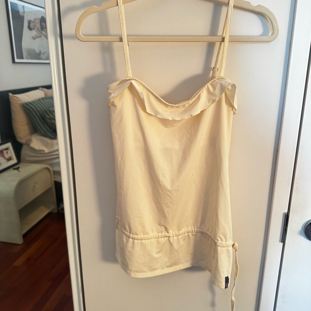 Splits59 Cream Ruffle Neck Built-In Bra Tank |‎ Waist Tie | Size M